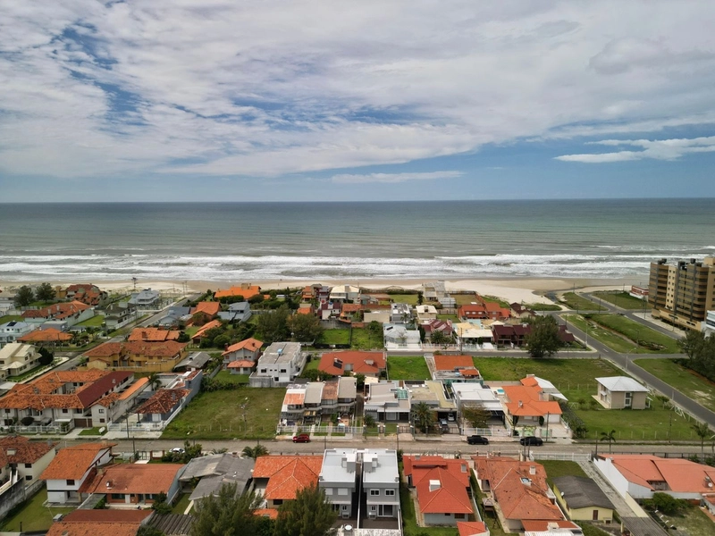 CASA NA CIDADE DE CAPAO DA CANOA PERTO DO MAR: 3ª foto da galeria de imagens do imóvel