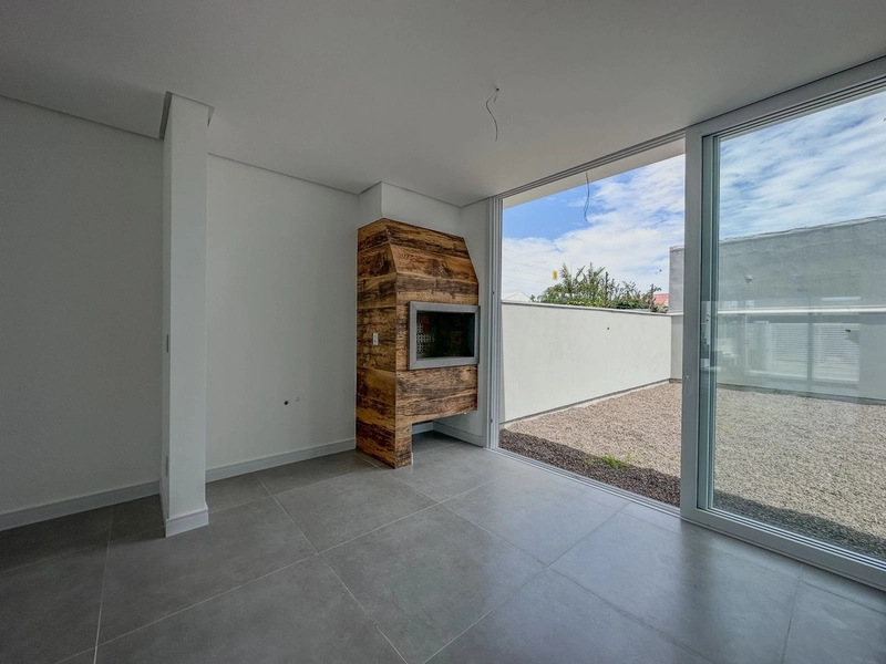 CASA NA CIDADE DE CAPAO DA CANOA PERTO DO MAR: 17ª foto da galeria de imagens do imóvel