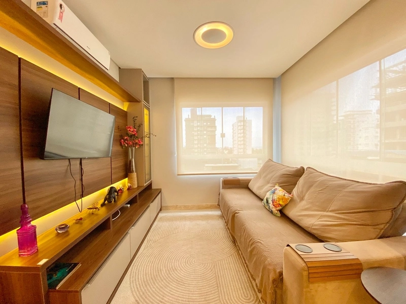 APARTAMENTO À VENDA COM VISTA PARA O MAR