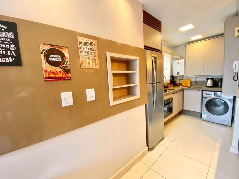 APARTAMENTO À VENDA  COM VISTA PARA O MAR: 8ª foto da galeria de imagens do imóvel