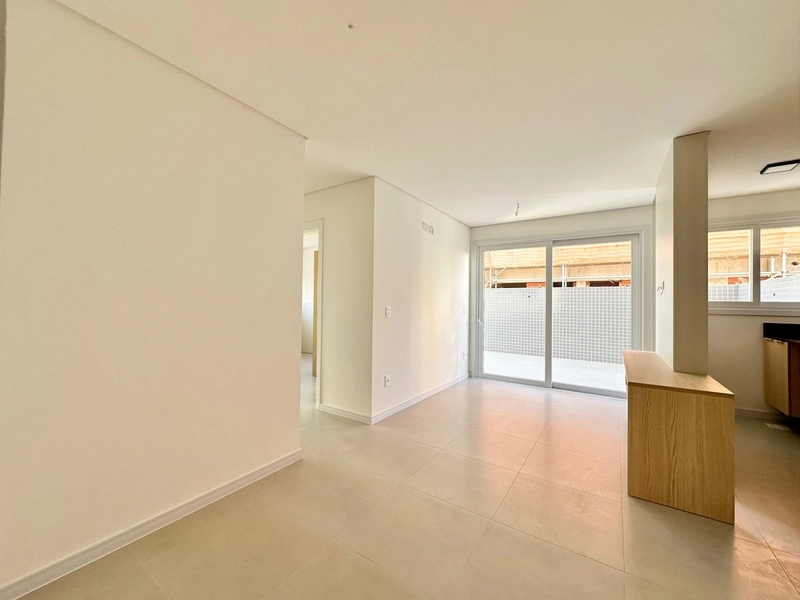 APARTAMENTO À VENDA COM TERRAÇO AMPLO: 2ª foto da galeria de imagens do imóvel