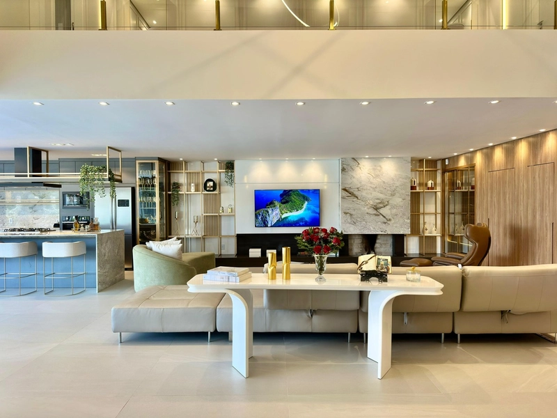 SOBRADO LUXUOSO À VENDA EM ATLÂNTIDA: 4ª foto da galeria de imagens do imóvel