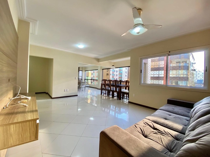 A UMA QUADRA DO MAR NO CENTRO E COM INFRA COMPLETA!: 1ª foto da galeria de imagens do imóvel