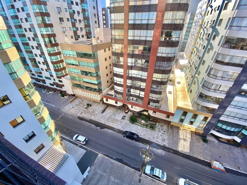 A UMA QUADRA DO MAR NO CENTRO E COM INFRA COMPLETA!: 6ª foto da galeria de imagens do imóvel