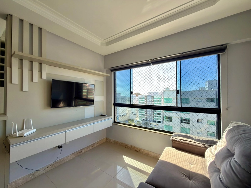 APARTAMENTO COM INFRA FRENTE PRAÇA!