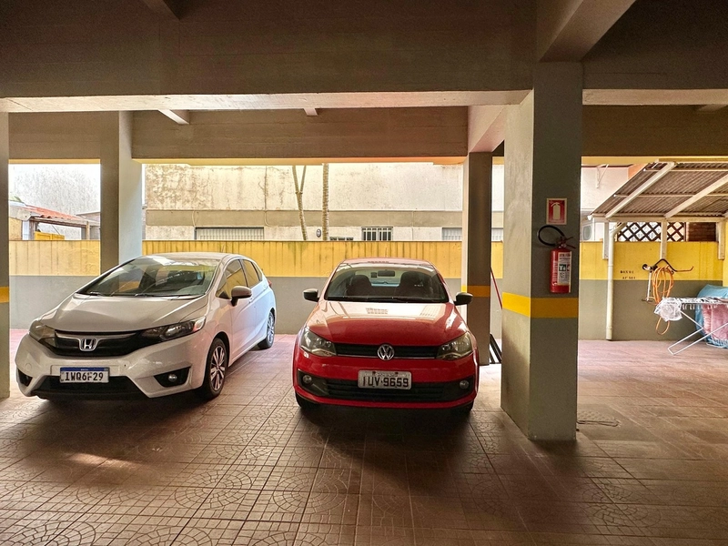 APARTAMENTO COM SACADA LIBERADA A POUCOS METROS DO MAR: 15ª foto da galeria de imagens do imóvel