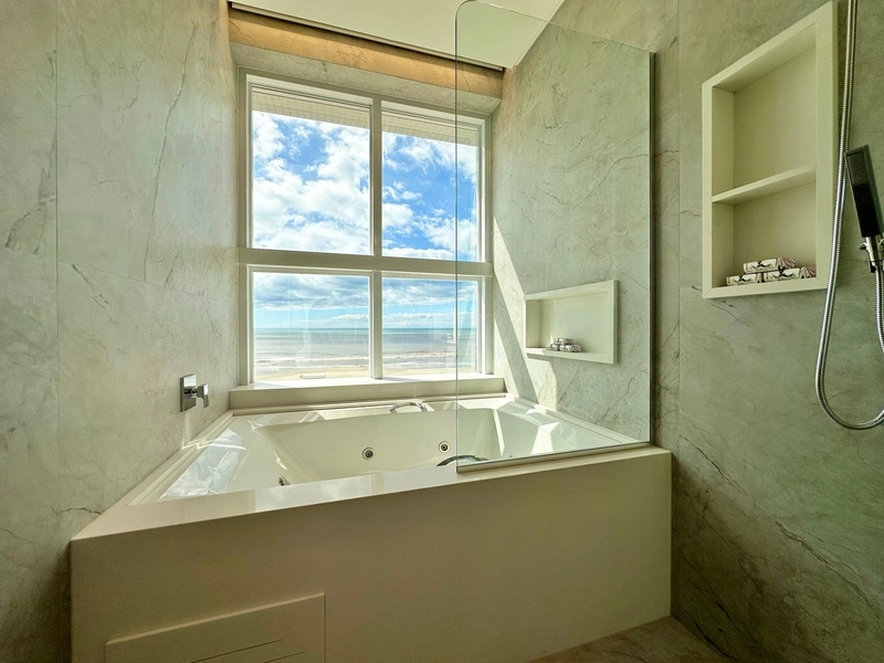 APARTAMENTO COM VISTA FANTÁSTICA PARA O MAR: 20ª foto da galeria de imagens do imóvel