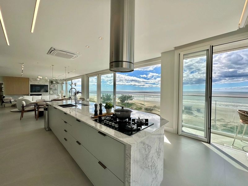 APARTAMENTO COM VISTA FANTÁSTICA PARA O MAR: 8ª foto da galeria de imagens do imóvel
