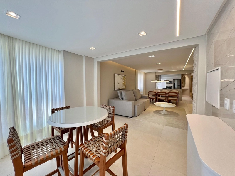 APARTAMENTO DE FRENTE NO CENTRO DA CIDADE: 5ª foto da galeria de imagens do imóvel