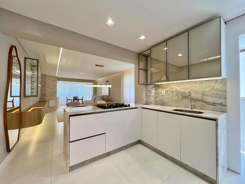 APARTAMENTO DE FRENTE NO CENTRO DA CIDADE: 13ª foto da galeria de imagens do imóvel