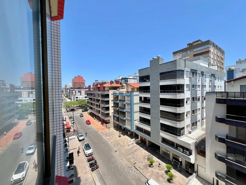 APARTAMENTO DE FRENTE NO CENTRO DA CIDADE: 3ª foto da galeria de imagens do imóvel