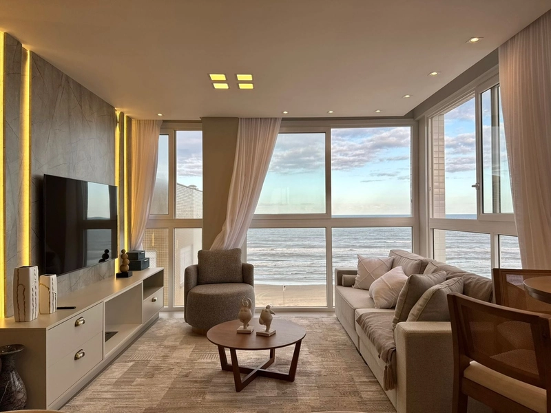 Apartamento de 03 dormitórios com vista para o mar ao lado da Flávio: 1ª foto da galeria de imagens do imóvel
