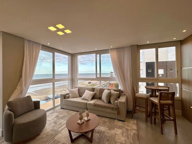 Apartamento de 03 dormitórios com vista para o mar ao lado da Flávio: 2ª foto da galeria de imagens do imóvel