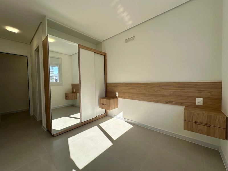 APARTAMENTO COM VISTA MAR E SERRA NO BAIRRO NAVEGANTES: 15ª foto da galeria de imagens do imóvel