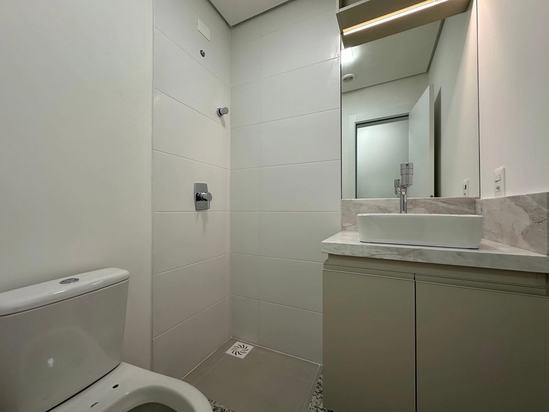 APARTAMENTO COM VISTA MAR E SERRA NO BAIRRO NAVEGANTES: 13ª foto da galeria de imagens do imóvel
