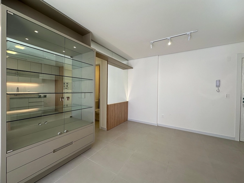 APARTAMENTO COM VISTA MAR E SERRA NO BAIRRO NAVEGANTES: 7ª foto da galeria de imagens do imóvel