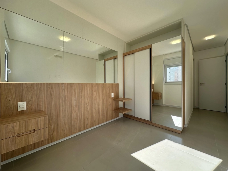 APARTAMENTO COM VISTA MAR E SERRA NO BAIRRO NAVEGANTES: 12ª foto da galeria de imagens do imóvel