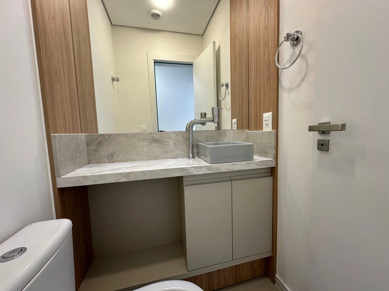 APARTAMENTO COM VISTA MAR E SERRA NO BAIRRO NAVEGANTES: 16ª foto da galeria de imagens do imóvel