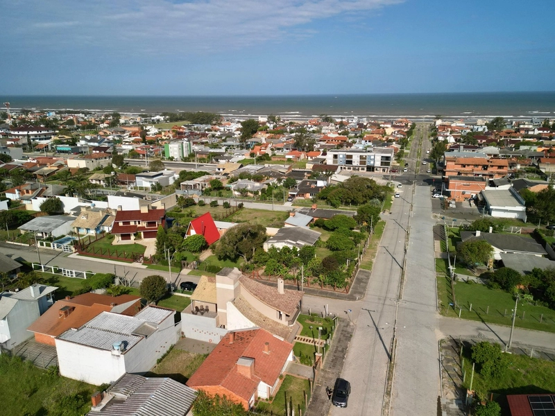 CASA DE ESQUINA EM XANGRILÁ NOIVA DO MAR: 24ª foto da galeria de imagens do imóvel