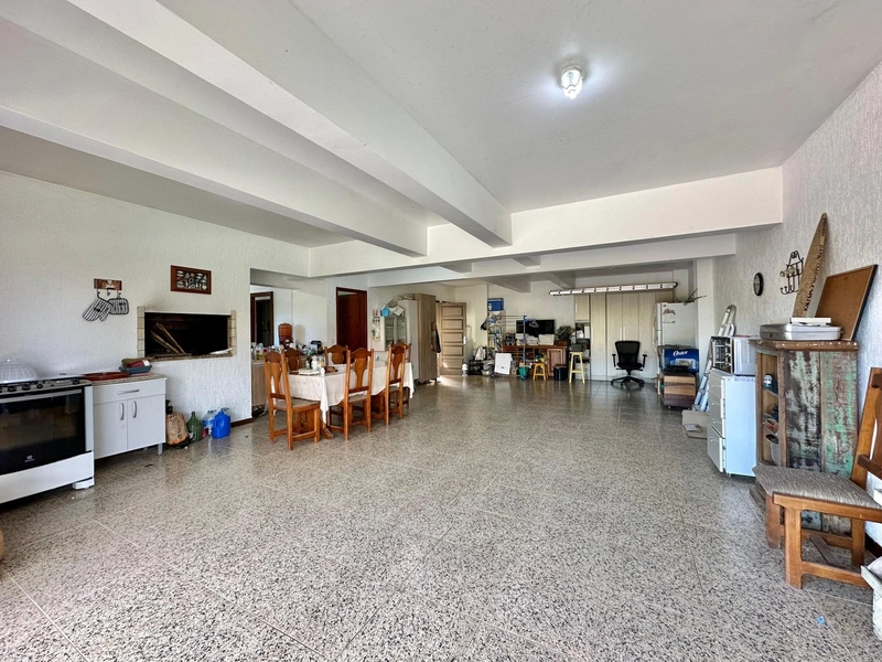 CASA DE ESQUINA EM XANGRILÁ NOIVA DO MAR: 10ª foto da galeria de imagens do imóvel