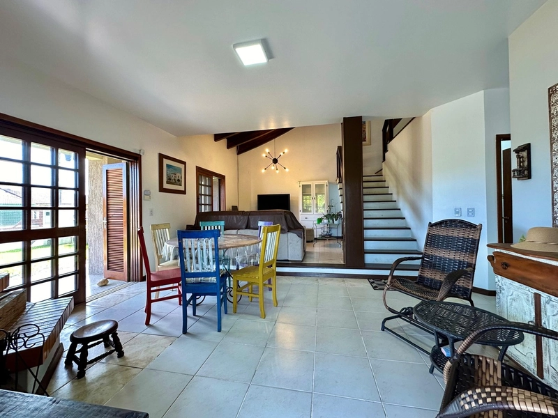 CASA DE ESQUINA EM XANGRILÁ NOIVA DO MAR: 7ª foto da galeria de imagens do imóvel