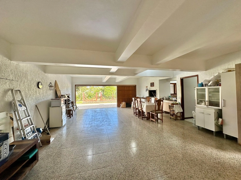 CASA DE ESQUINA EM XANGRILÁ NOIVA DO MAR: 9ª foto da galeria de imagens do imóvel
