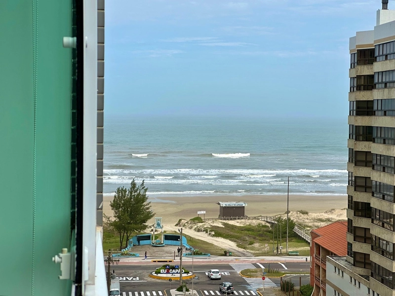 APARTAMENTO À VENDA, 1 QUADRA DO MAR, DE ESQUINA!: 1ª foto da galeria de imagens do imóvel