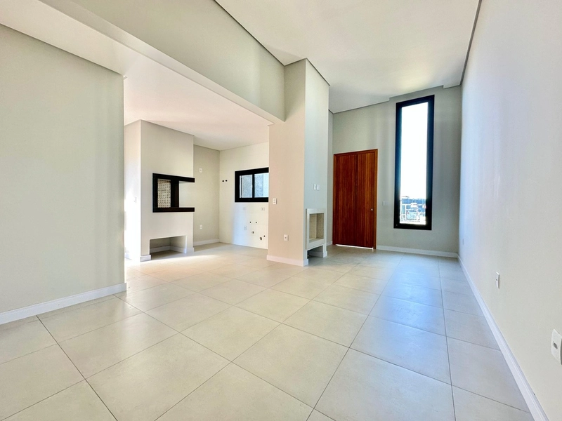 CASA À VENDA NO JARDIM BEIRA MAR, PRÓXIMO AO MAR: 3ª foto da galeria de imagens do imóvel
