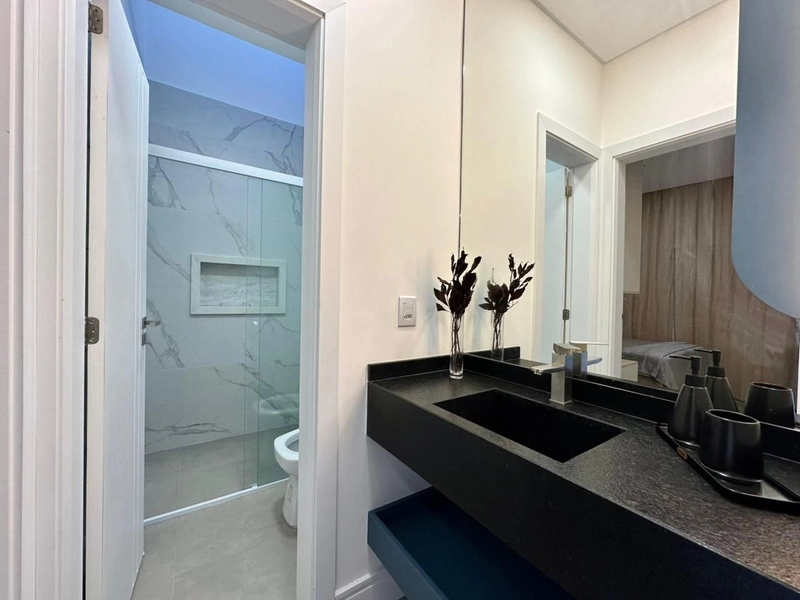 SOBRADO À BEIRA MAR  À VENDA EM CAPÃO DA CANOA: 22ª foto da galeria de imagens do imóvel