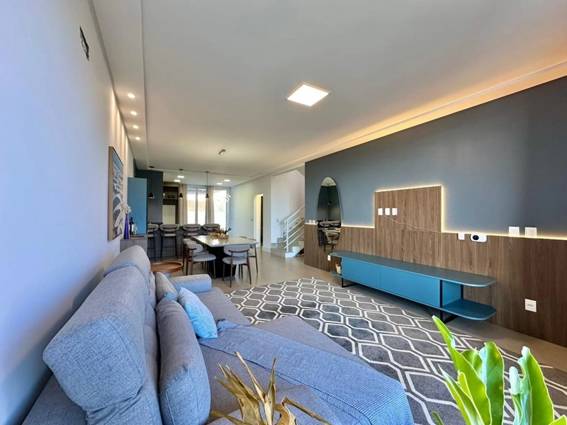 SOBRADO À BEIRA MAR  À VENDA EM CAPÃO DA CANOA: 2ª foto da galeria de imagens do imóvel