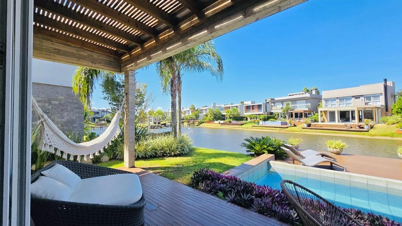 MELHOR CASA BEIRA LAGO DO CONDOMÍNIO MALIBU!!!: 19ª foto da galeria de imagens do imóvel