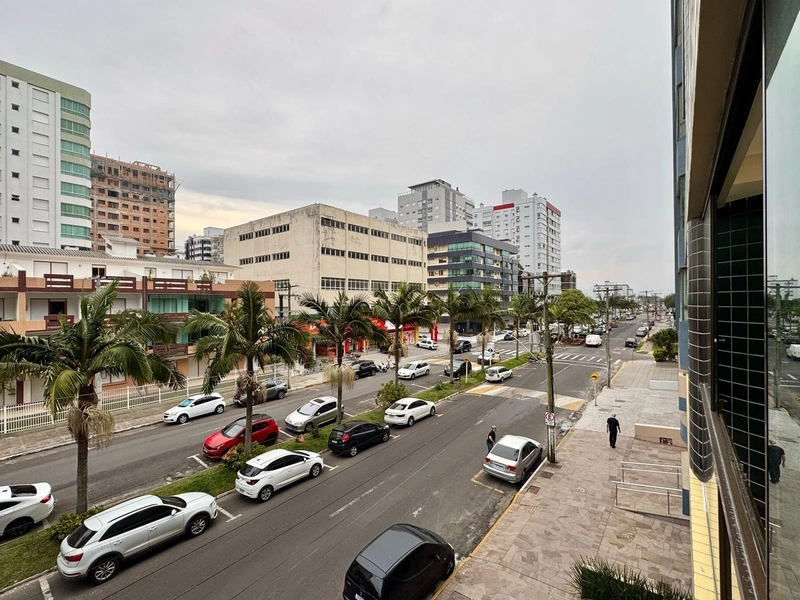 SACADA FRENTE AVENIDA E VISTA PARA O MAR NA PRAÇA BASSANI!: 10ª foto da galeria de imagens do imóvel