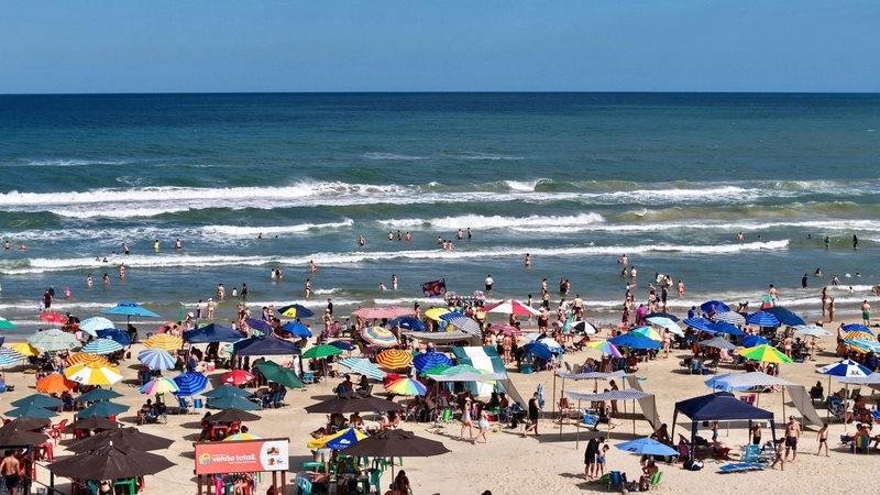 CASA ALTO PADRÃO NA BEIRA MAR DE CAPÃO DA CANOA: 22ª foto da galeria de imagens do imóvel