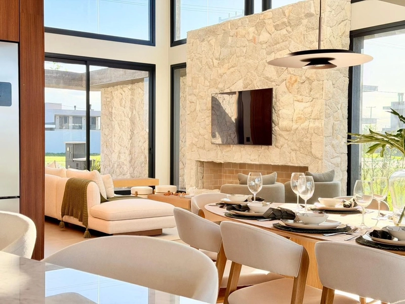 SOBRADO À BEIRA LAGO  ALTO PADRÃO - MOBILIADO & DECORADO: 8ª foto da galeria de imagens do imóvel