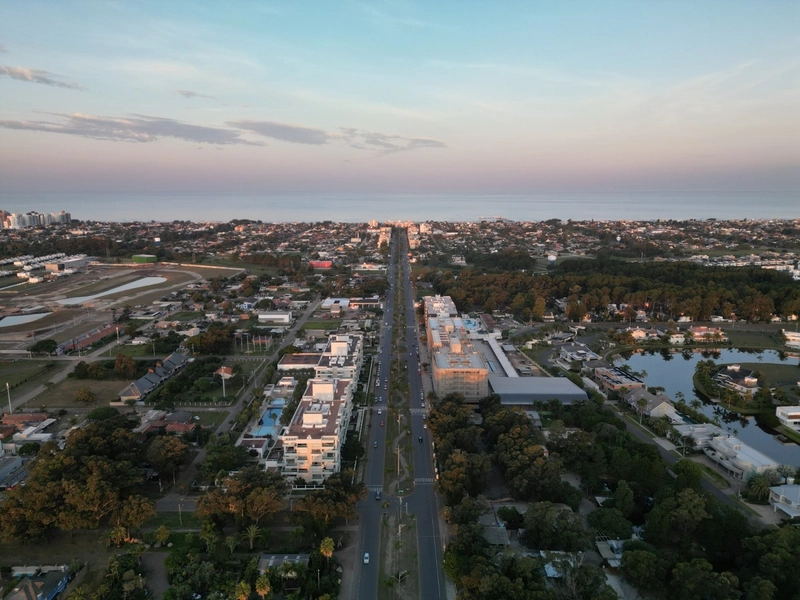 APARTAMENTO À VENDA NA AVENIDA CENTRAL DE ATLÂNTIDA!: 28ª foto da galeria de imagens do imóvel