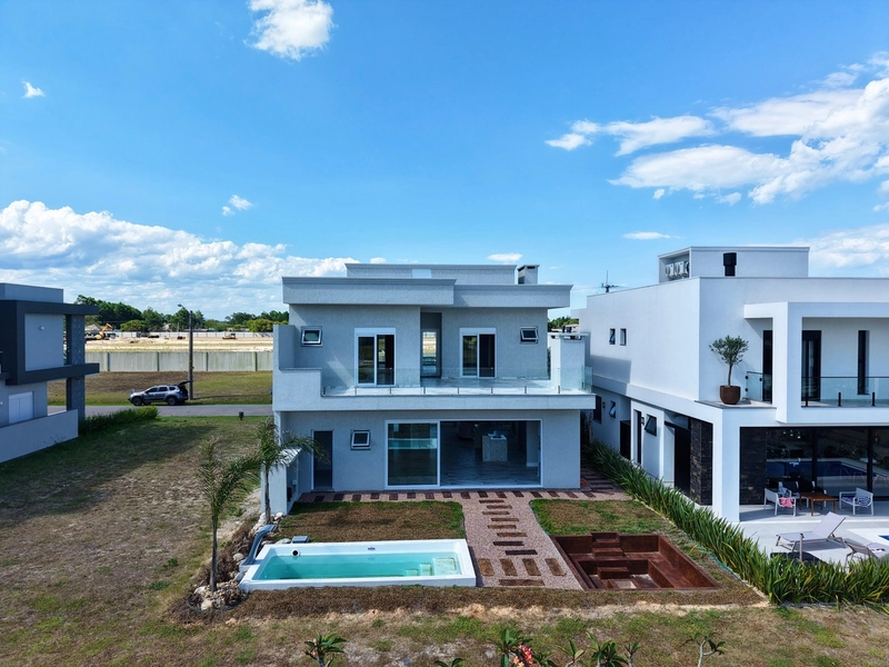 SOBRADO NEOCLÁSSICO À VENDA A BEIRA LAGO COM VISTA INCRÍVEL E JUNTO: 2ª foto da galeria de imagens do imóvel