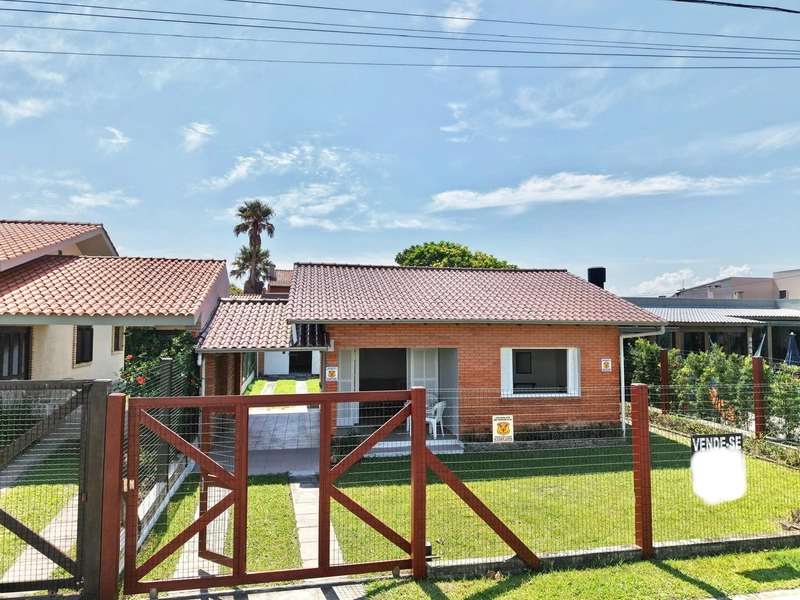 CASA NO CENTRO DE XANGRILA ! ‼ 3 quadras do mar!: 1ª foto da galeria de imagens do imóvel
