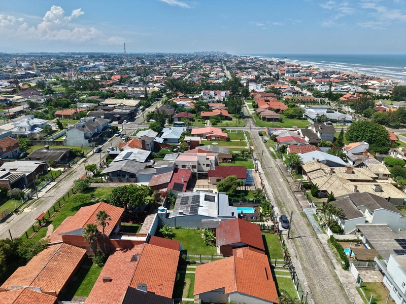 CASA NO CENTRO DE XANGRILA ! ‼ 3 quadras do mar!: 15ª foto da galeria de imagens do imóvel