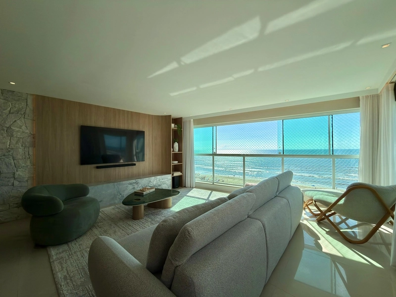 APARTAMENTO PÉ NA AREIA E FINAMENTE MOBILIADO E DECORADO