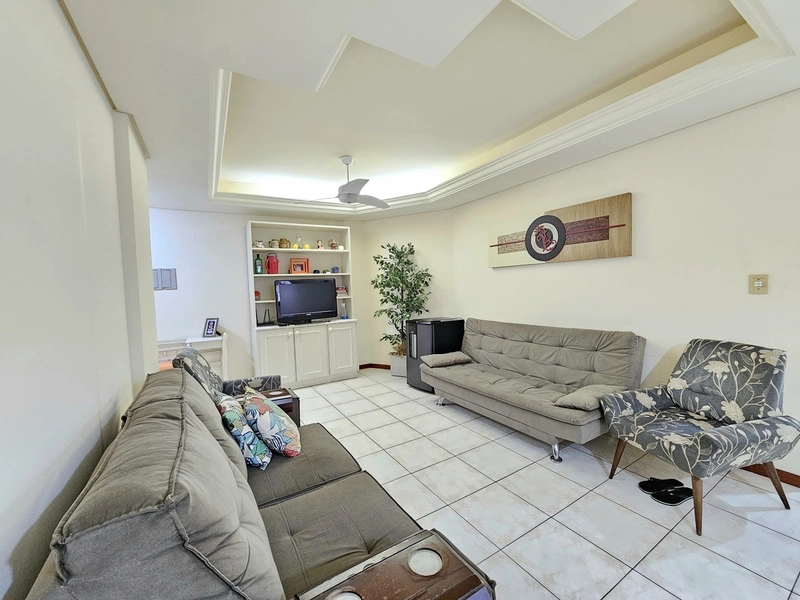 APARTAMENTO À VENDA EM FRENTE A PRAÇA FLAVIO BOIANOVSKI: 4ª foto da galeria de imagens do imóvel
