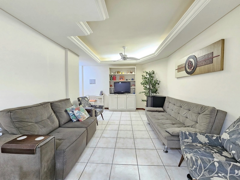 APARTAMENTO À VENDA EM FRENTE A PRAÇA FLAVIO BOIANOVSKI: 2ª foto da galeria de imagens do imóvel
