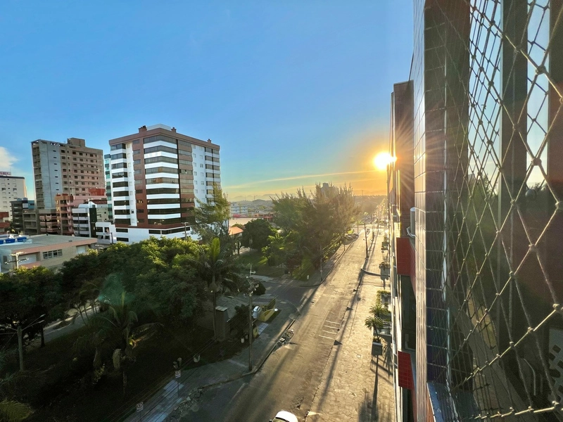 Apartamento de 03 dormitórios de frente pra Praça Flávio Boianoowisky: 3ª foto da galeria de imagens do imóvel