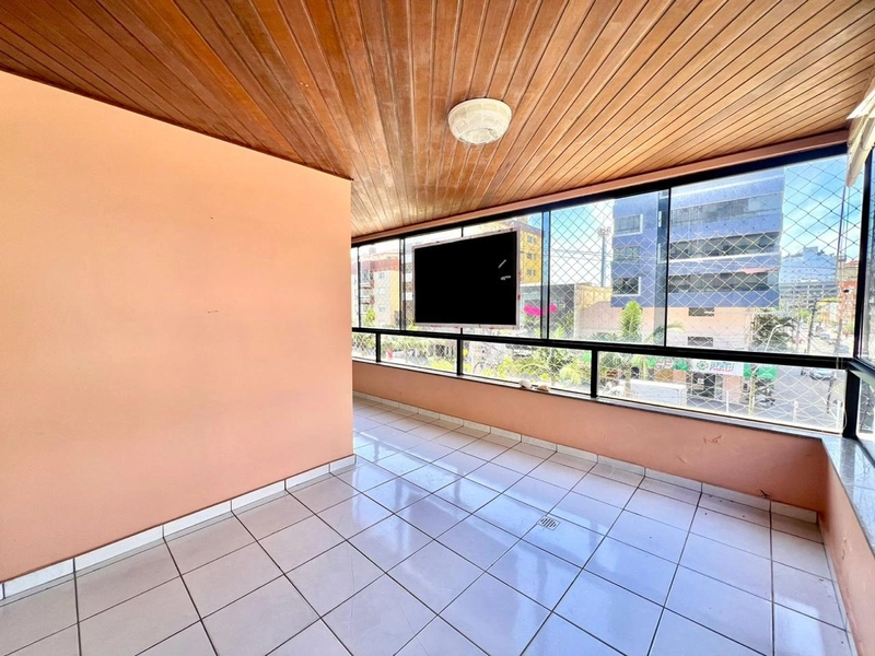 APARTAMENTO AMPLO DE 3 DORMITORIOS