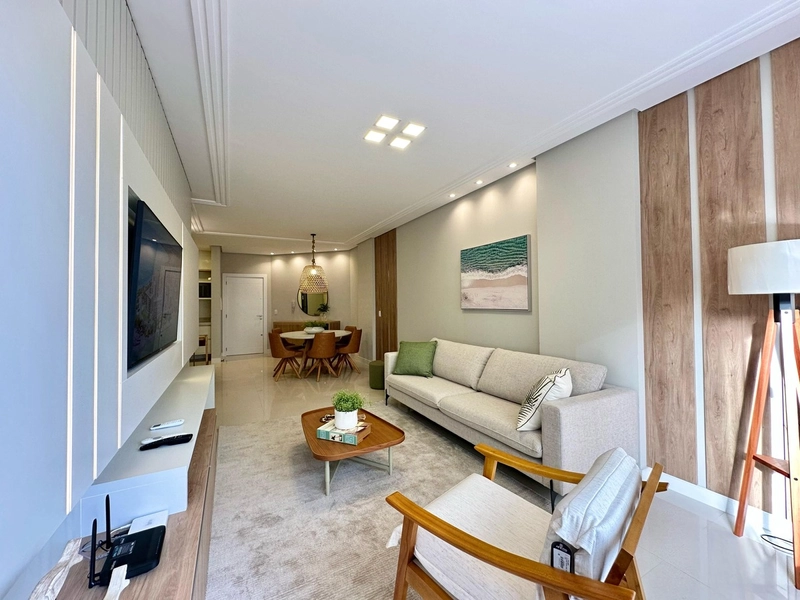 APARTAMENTO JUNTO À BEIRA MAR  PÉ NA AREIA: 3ª foto da galeria de imagens do imóvel