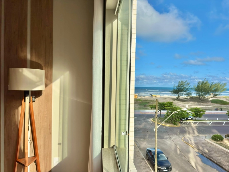 APARTAMENTO JUNTO À BEIRA MAR  PÉ NA AREIA: 5ª foto da galeria de imagens do imóvel
