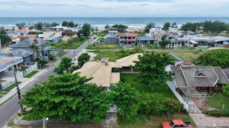 CASA À VENDA EM CAPÃO DA CANOA PRÓXIMA AO MAR: 3ª foto da galeria de imagens do imóvel