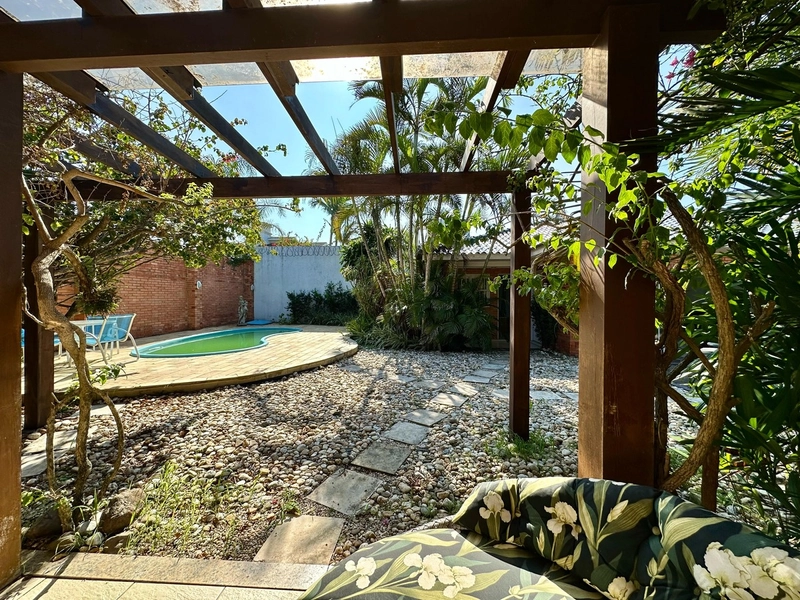 CASA EM ATLÂNTIDA À VENDA PRÓXIMO AO MAR (4 quadras): 6ª foto da galeria de imagens do imóvel