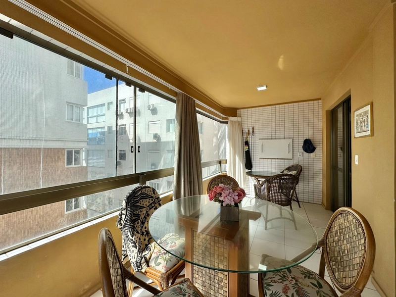 APARTAMENTO À VENDA JUNTO AO MAR , SACADA VISTA MAR E COM INFRA: 5ª foto da galeria de imagens do imóvel
