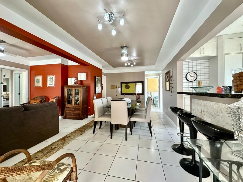 APARTAMENTO À VENDA JUNTO AO MAR , SACADA VISTA MAR E COM INFRA: 6ª foto da galeria de imagens do imóvel