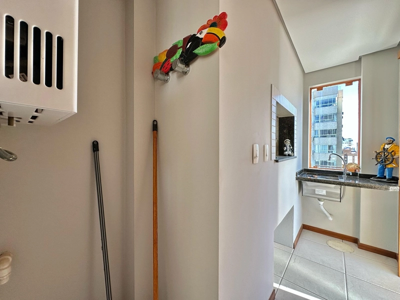 APARTAMENTO À VENDA COM VISTA PARA SERRA E P/ O MAR!: 9ª foto da galeria de imagens do imóvel
